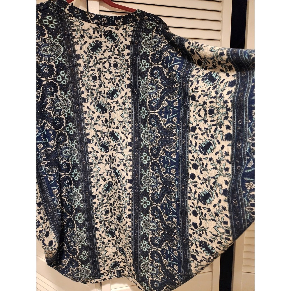Navy blue and white paisley mid sleeve cardigan